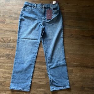 NWT Gloria Vanderbilt Jeans